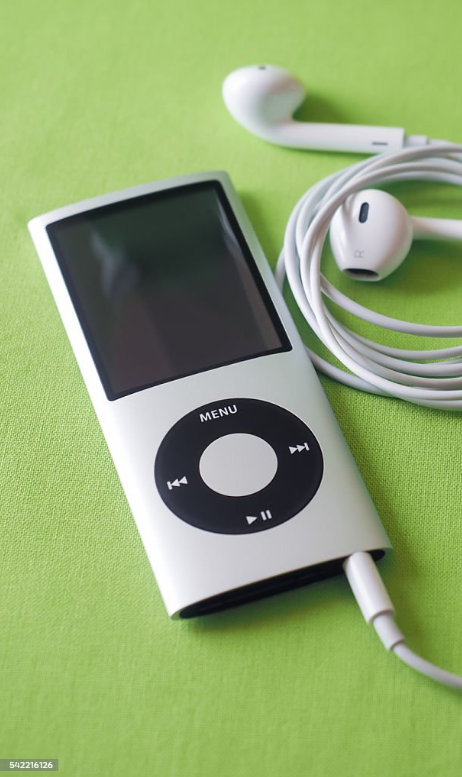 Apple iPod Nano (4rd Gen) MP3 Player
