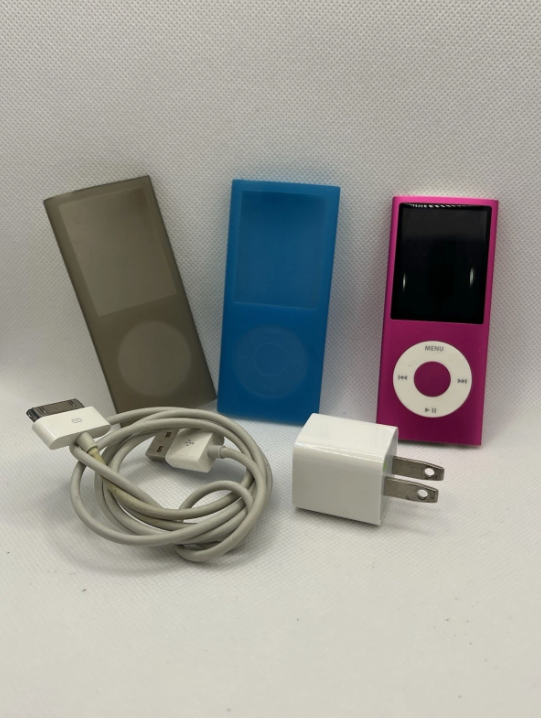 Apple iPod Nano (4rd Gen) MP3 Player