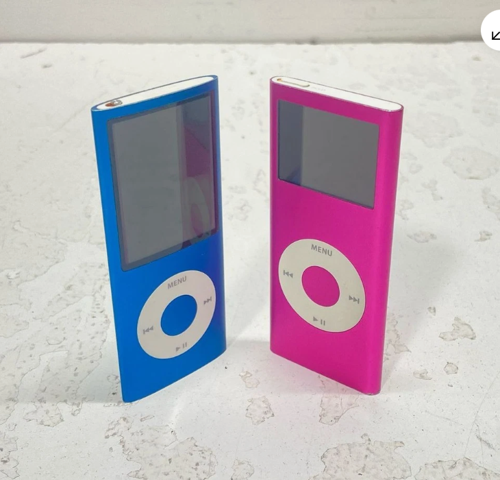 Apple iPod Nano (4rd Gen) MP3 Player