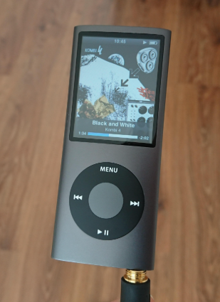 Apple iPod Nano (4rd Gen) MP3 Player
