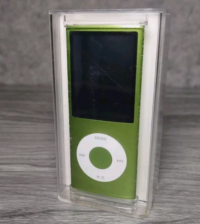 Apple iPod Nano (4rd Gen) MP3 Player