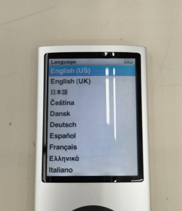 Apple iPod Nano (4rd Gen) MP3 Player