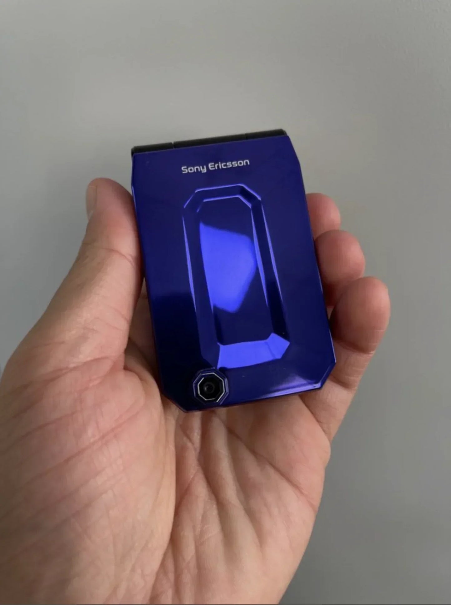 Sony Ericsson F100