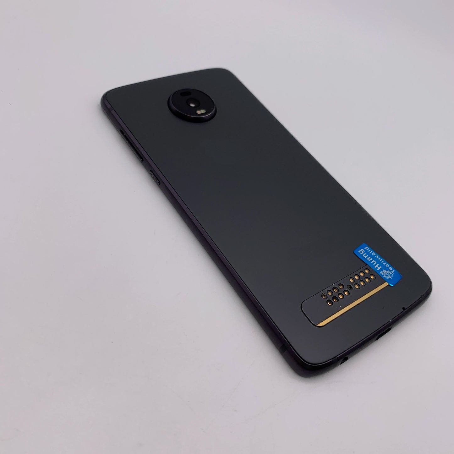 Motorola Moto Z4 – Imported from Dubai (New & Unused)